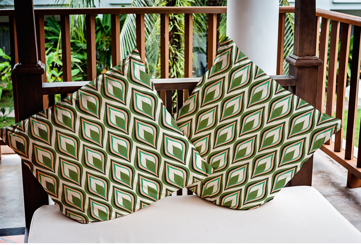 16" x 16" Simply Daisy Feathers Polyester Indoor/Outdoor Pillow, Scallion Qty 1