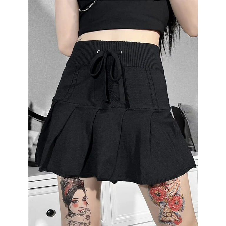Black hot sale chain skort