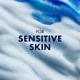 thumbnail image 3 of Gel de afeitar Gillette Series 3X Action Sensitive, paquete doble de 200 ml, 3 of 9