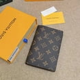 thumbnail image 2 of Louis Vuitton M60181 Soporte De Documentos De Viaje Tiene Múltiples Compartimentos Para Tarjetas De Visita Y Pasaporte, 2 of 4