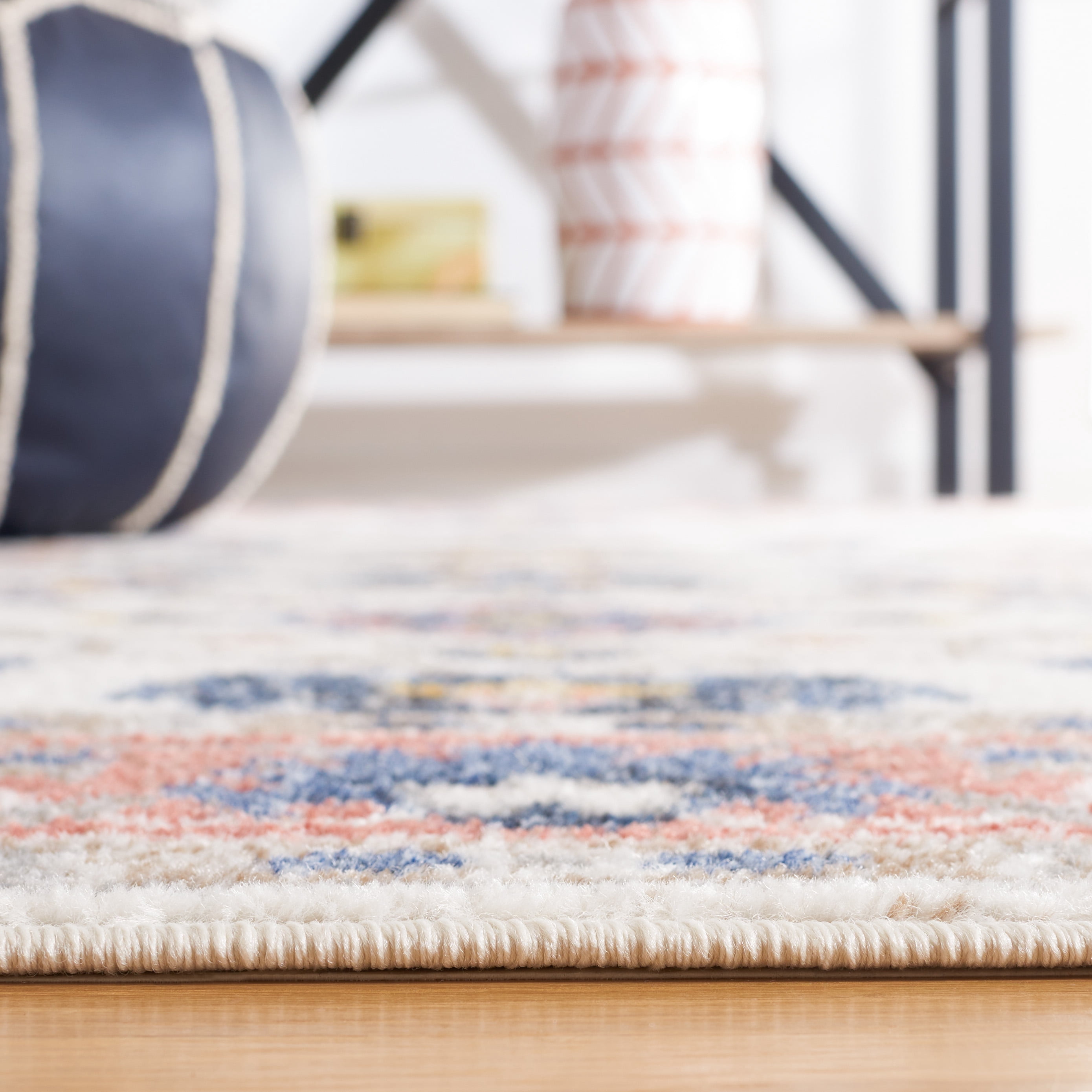 SAFAVIEH Astoria Tatjana Traditional Area Rug, Ivory/Rust, 4' x 6'