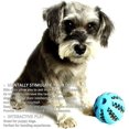 thumbnail image 4 of Paquete de 2 juguetes de pelota para perros para limpiar los dientes de las mascotas, masticar, buscar, juguetes dispensadores de alimentos IQ Treat Ball (pequeño 2") azul amarillo TUNC Sencillez, 4 of 5