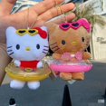 thumbnail image 2 of Sanrio Summer Beach Series Peluche Kuromi Hello Kitty Melody Cinnamoroll Lindo Llavero Regalo Para Niños, 2 of 4