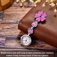 thumbnail image 4 of Reloj de bolsillo con clip para mujer, reloj de enfermera de cuarzo de aleación de zinc, reloj de solapa con forma de flor, reloj de bolsillo colgante, con cinco corazones en rosa, 4 of 6