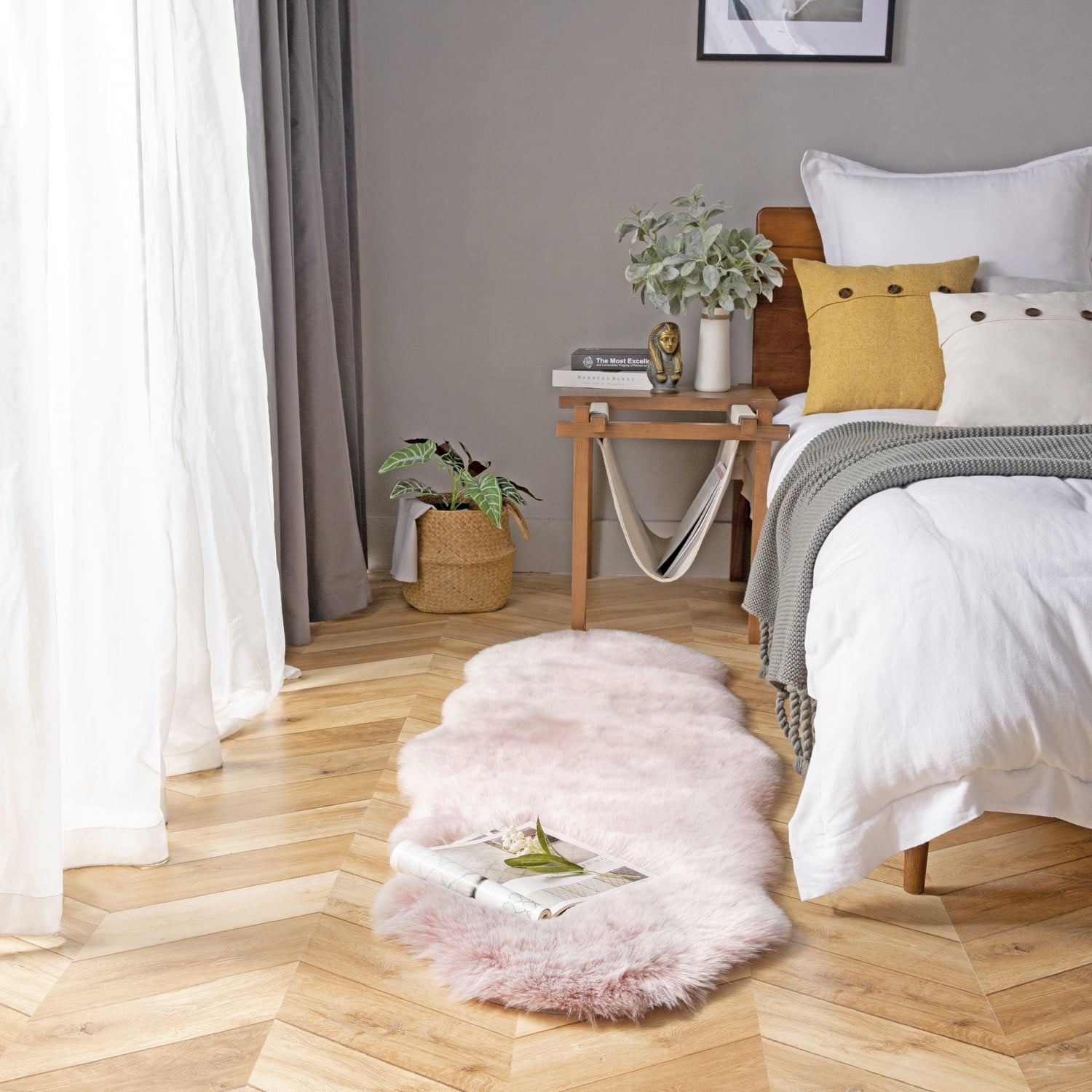 Phantoscope Ultra Soft Faux Fox Fur Series Decorative Indoor Area Rug 2 x 6 Feet, Pink with White Tip, 1 Pack