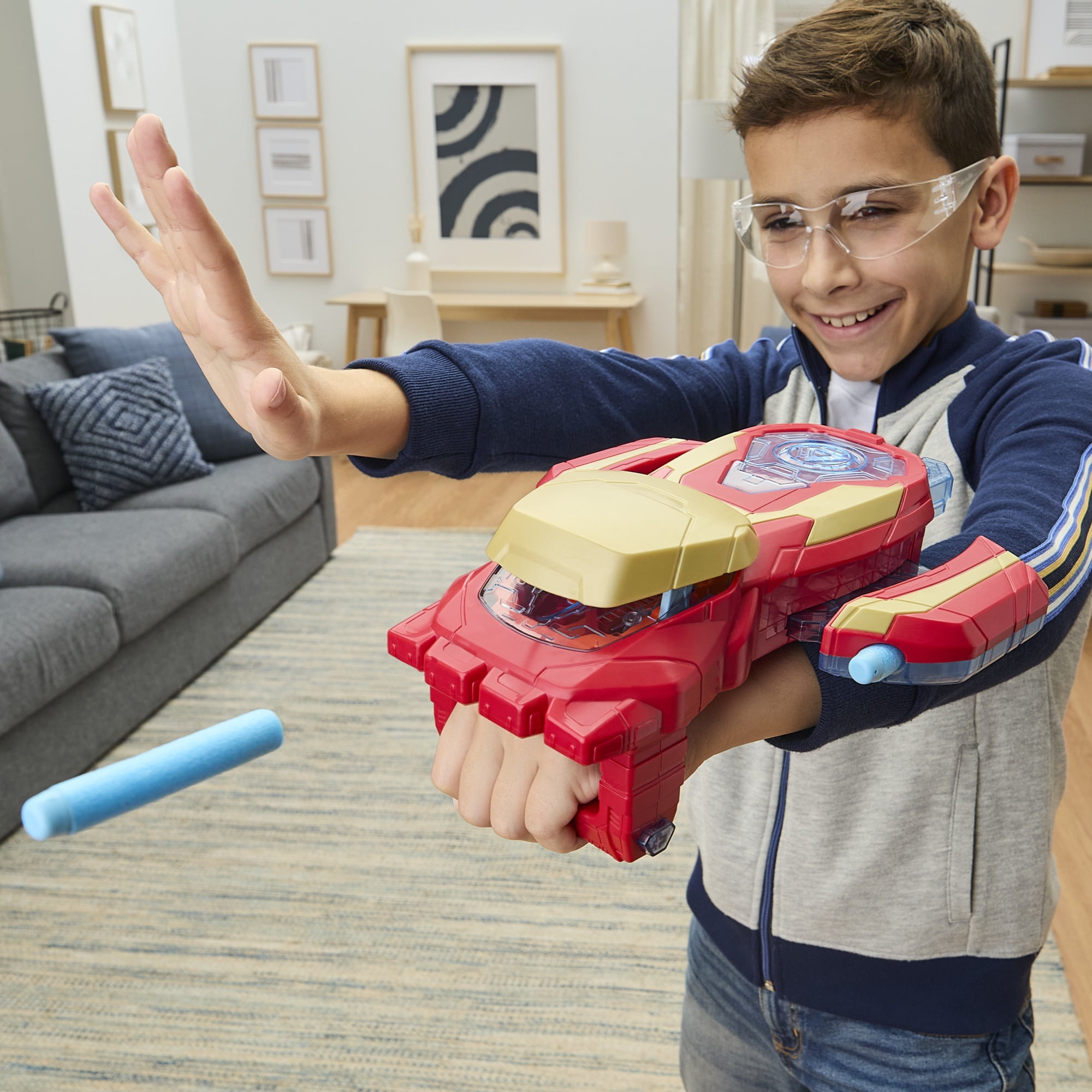 Marvel Avengers Iron Man Arc Blaster Roleplay Toy with 3 NERF Darts, Ages 5+