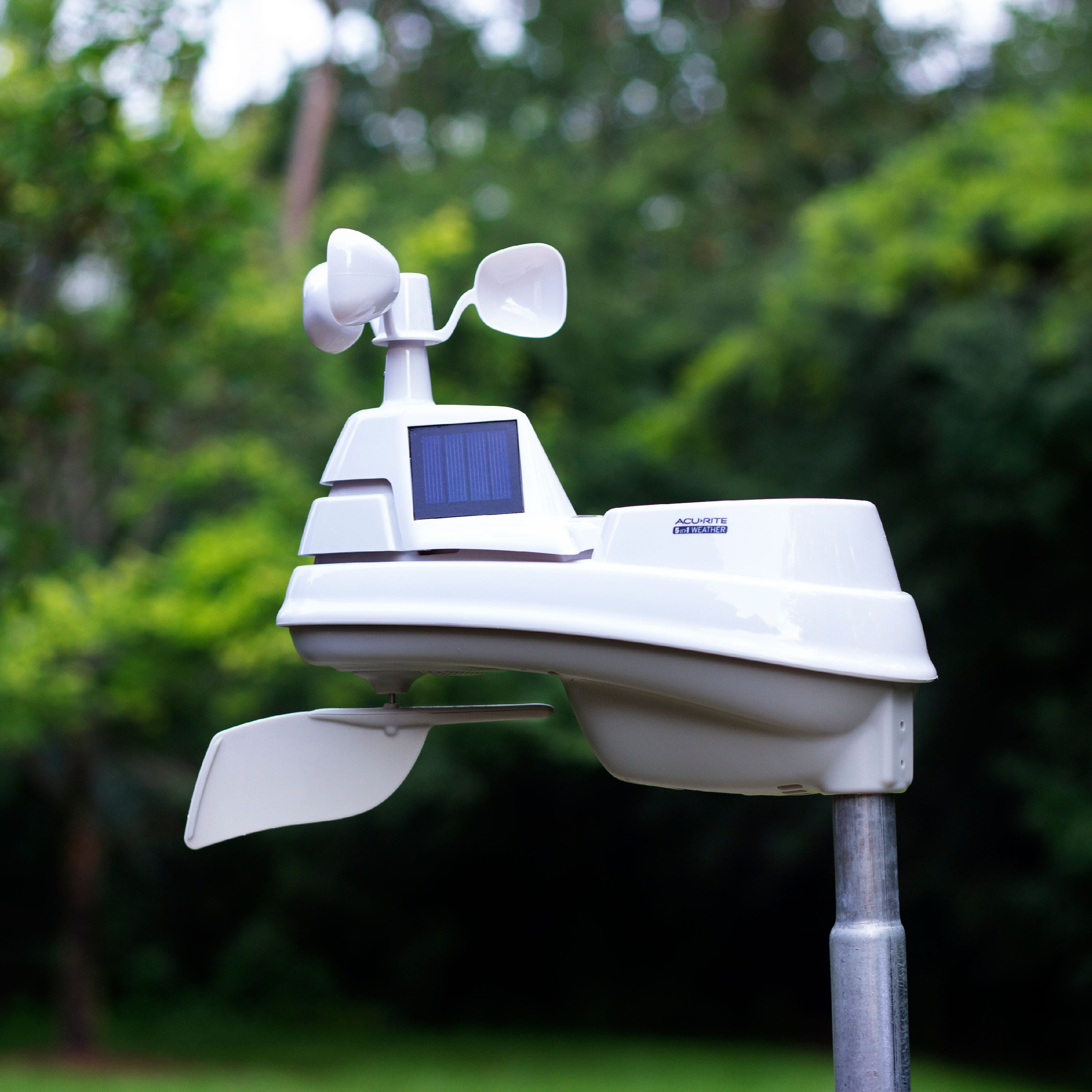 AcuRite Iris® (5-in-1) Wireless Home Weather Station, Indoor/Outdoor Temperature, Humidity, Wind, and Rain (01529M)