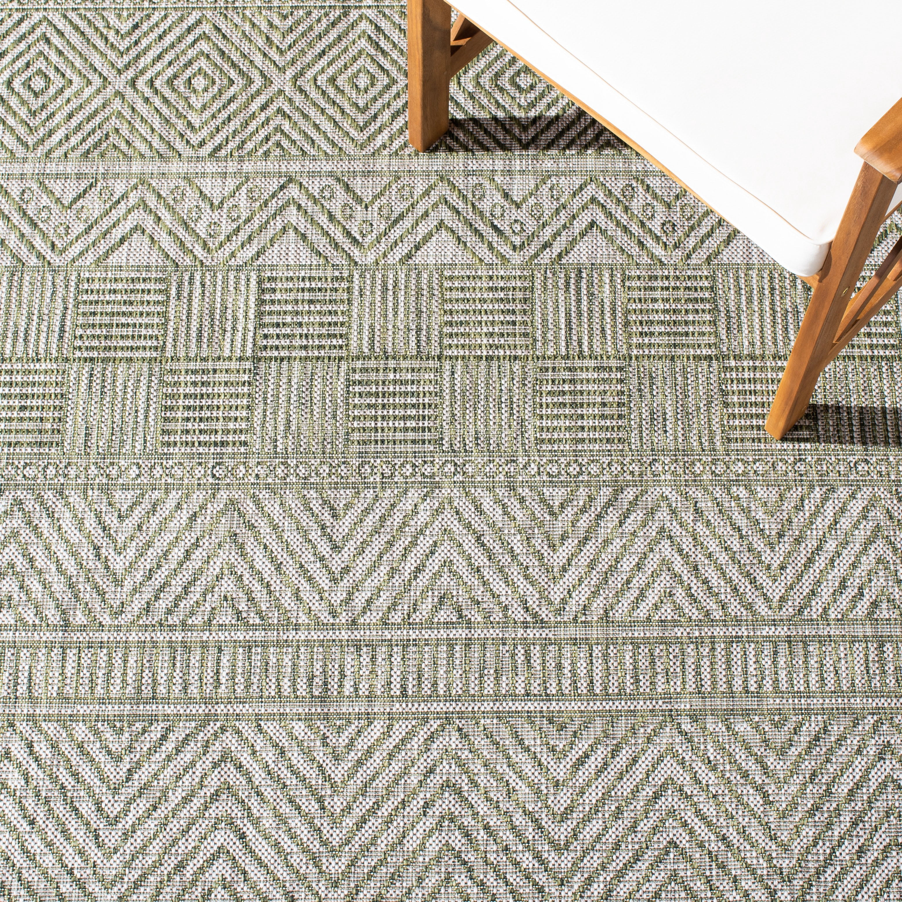 SAFAVIEH Courtyard Altan Geometric Indoor/Outdoor Runner Rug, Grey/Olive Green, 2'3" x 8'