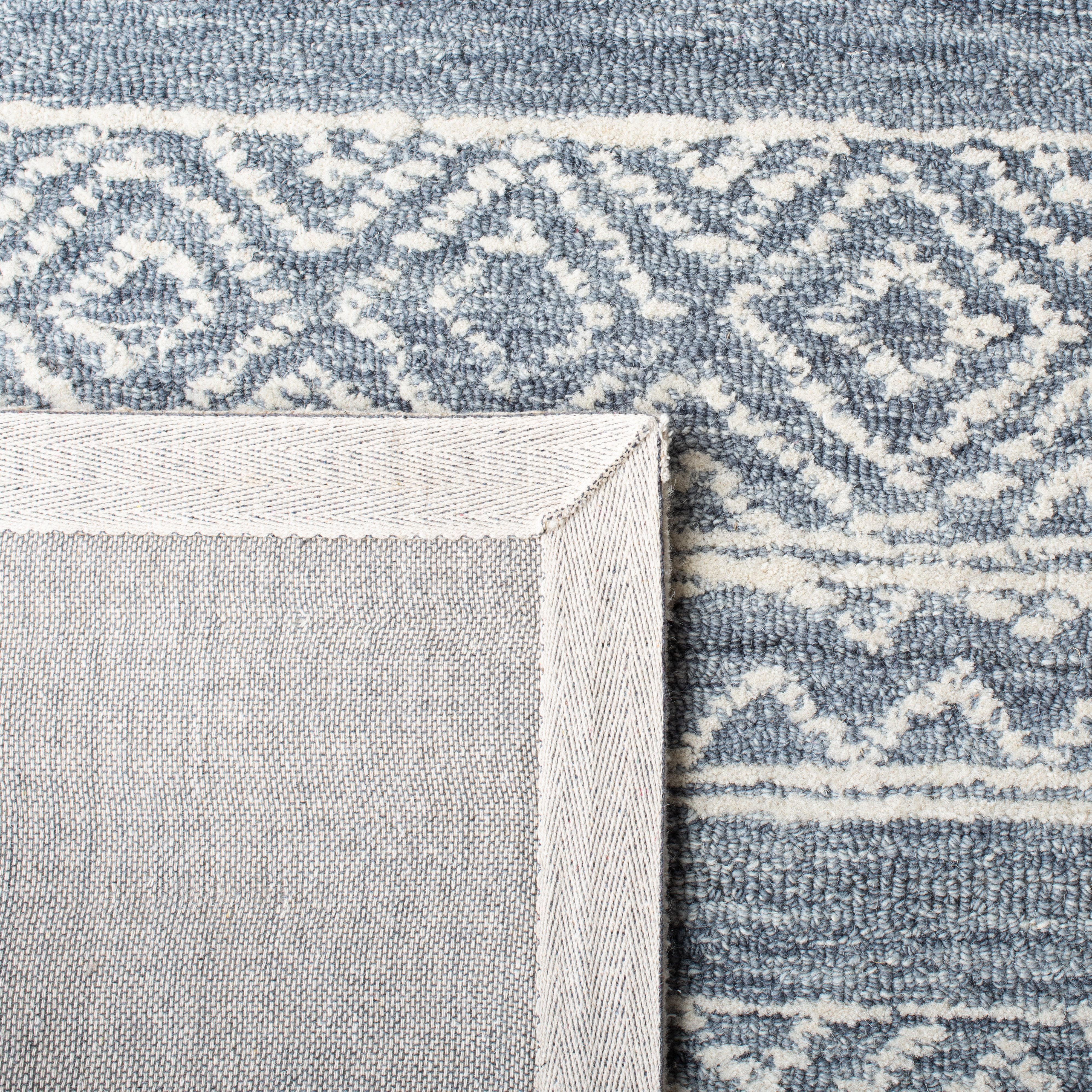 SAFAVIEH Metro Rae Striped Runner Rug, Natural/Blue, 2'3" x 8'