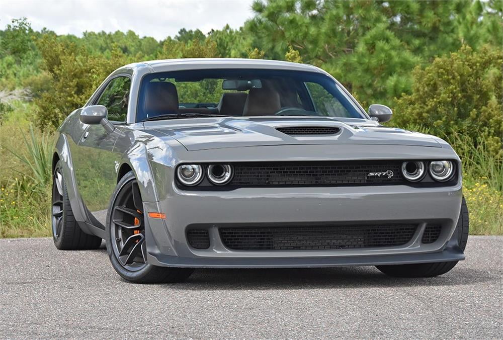 2018 Dodge Challenger Hellcat in Destroyer Grey in 118 Scale by