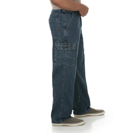 Wrangler - Wrangler Men's Relaxed Fit Cargo Jeans - Walmart.com ...
