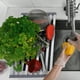 thumbnail image 5 of Escurreplatos plegable multiusos para colocar sobre el fregadero, extensible, enrollable, imprescindible para la cocina, 5 of 7