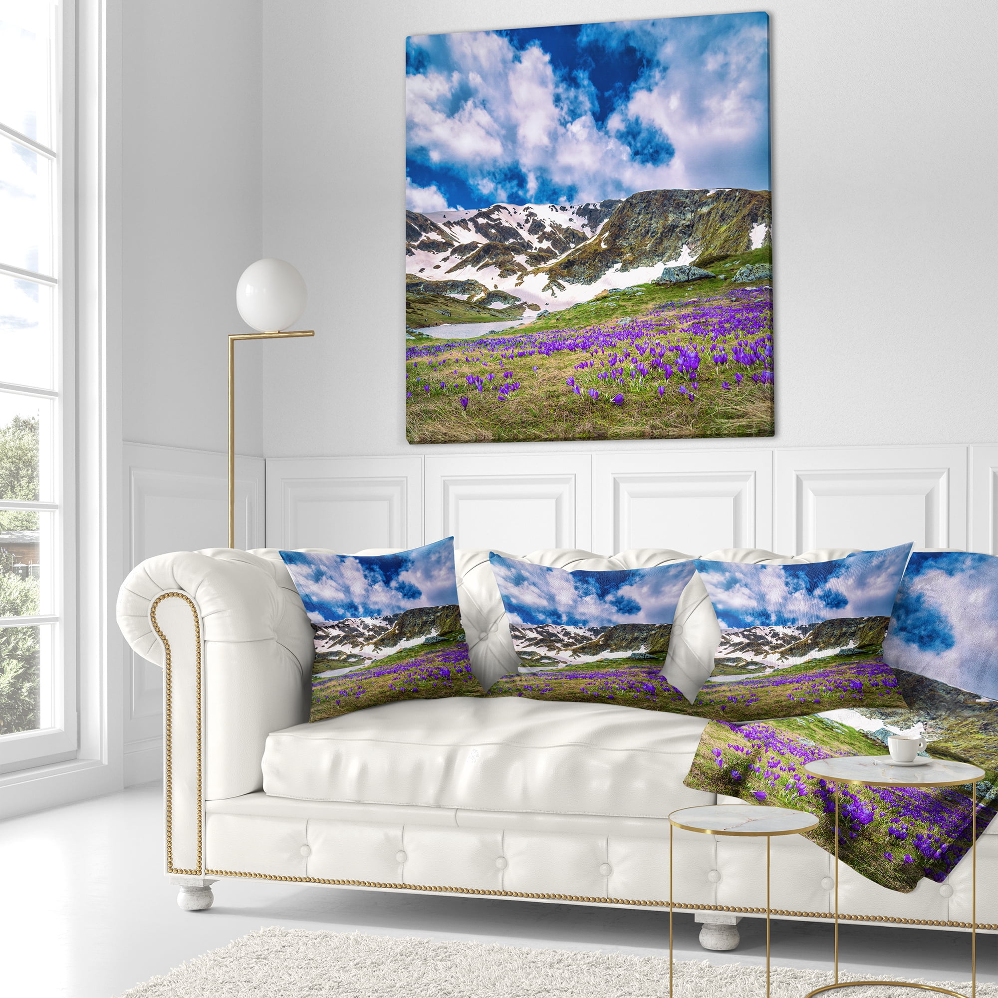 Designart Spring Blooming Crocus Flowers - Landscape Printed Throw Pillow - 18x18