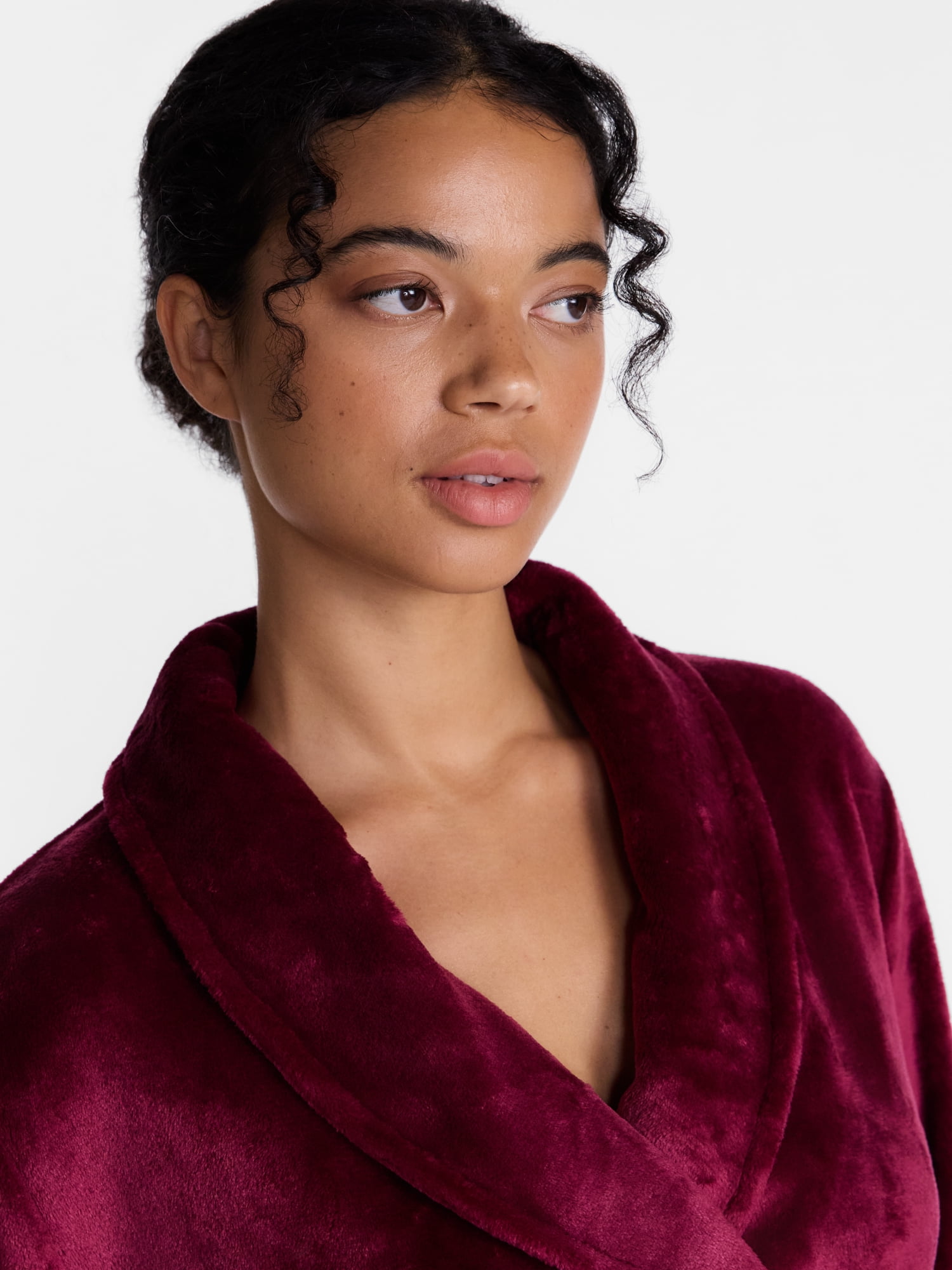 Joyspun Women's Plush Robe, Sizes S to 3X