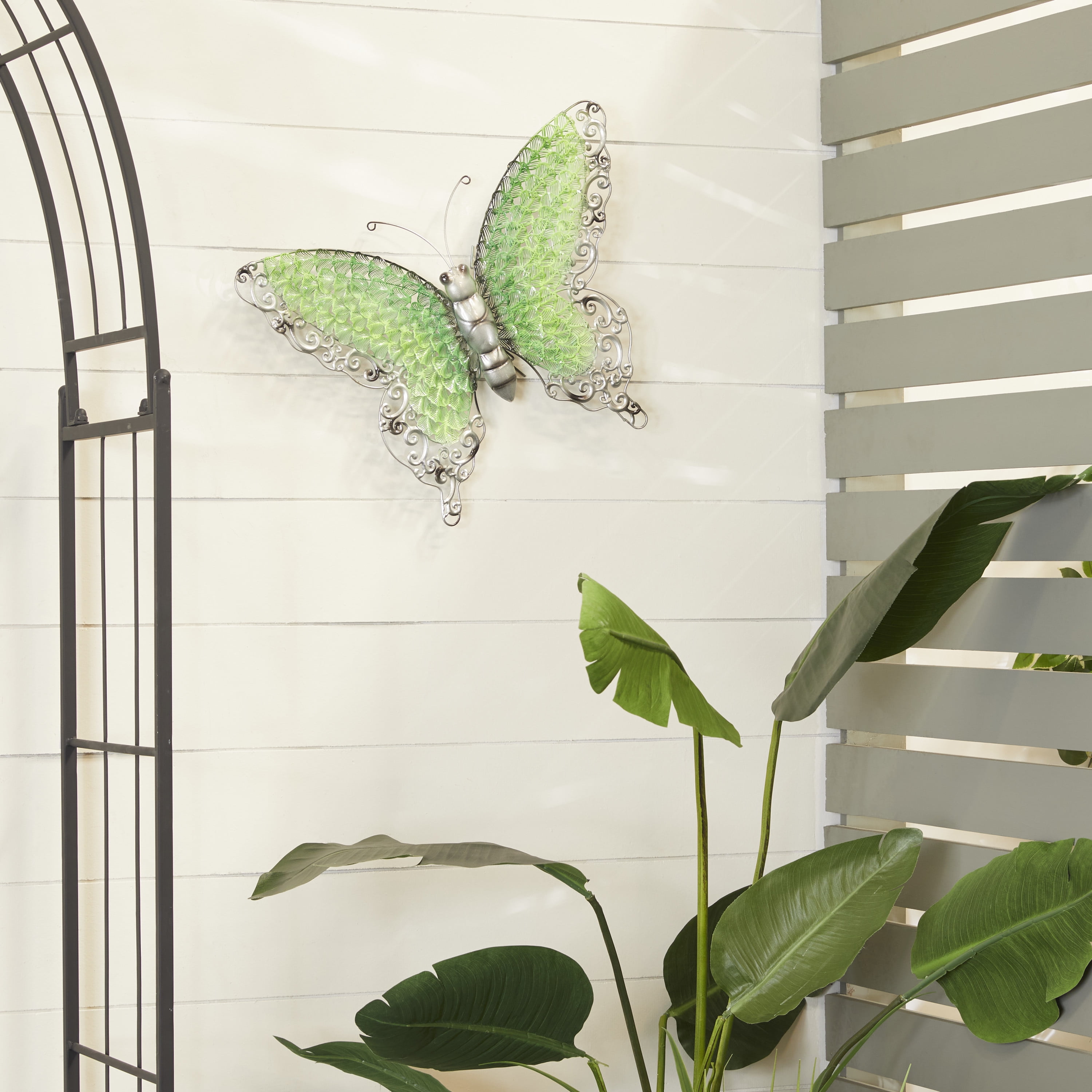 DecMode Green Metal Indoor Outdoor Butterfly Wall Decor