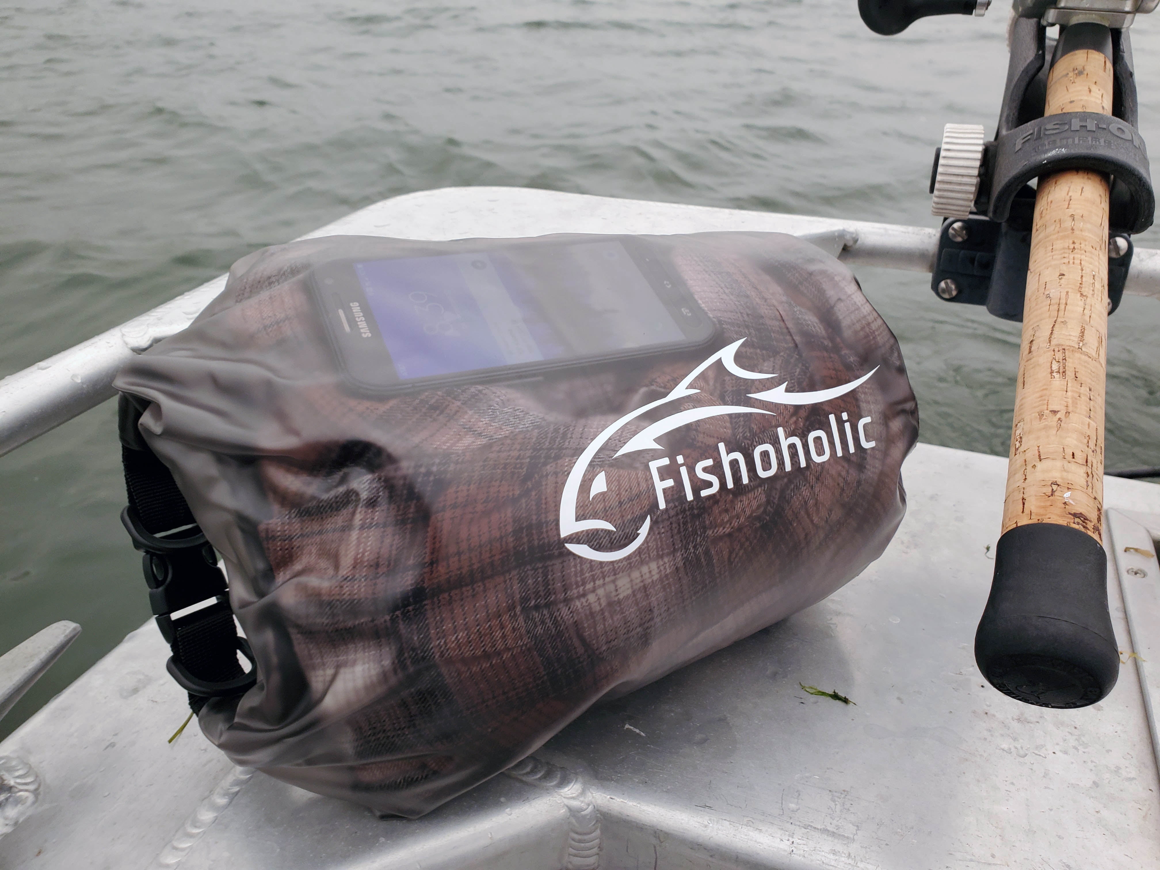 Fishoholic Dry Bag - Waterproof Gear Bags - Fail-Safe Snap - Made Tough & Durable for Kayaking Boating Fishing Hiking Camping Paddle Board & Tailgaiting (semi-clear, 5L)