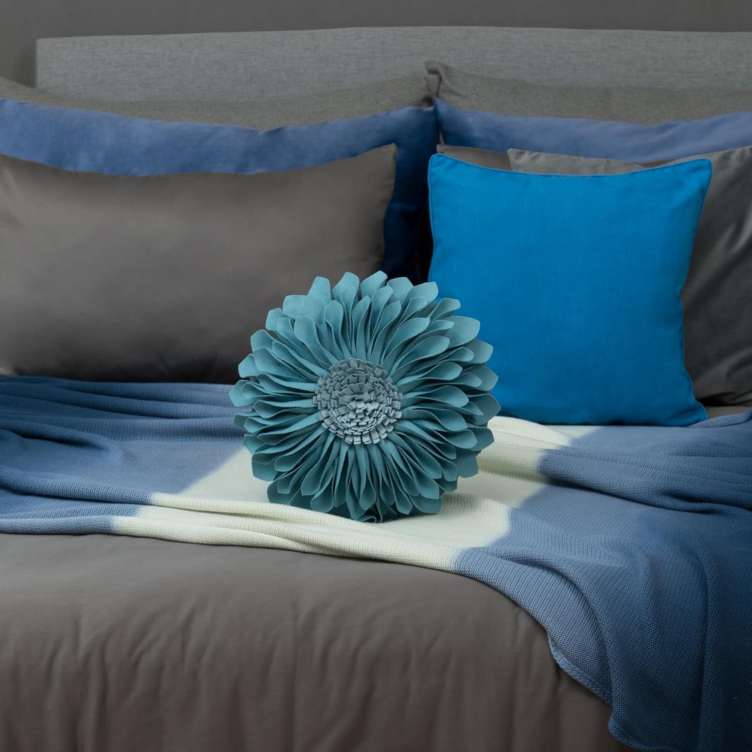 JWH Decorative 3D Bohemian Round Sunflower Accent Throw Pillows  for Living Sofa Room Couch 12 inch Blue