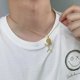 thumbnail image 4 of Collar con garabatos DIVERTIDOS CHAO acero inoxidable colgante dedo medio sonriente, 4 of 5
