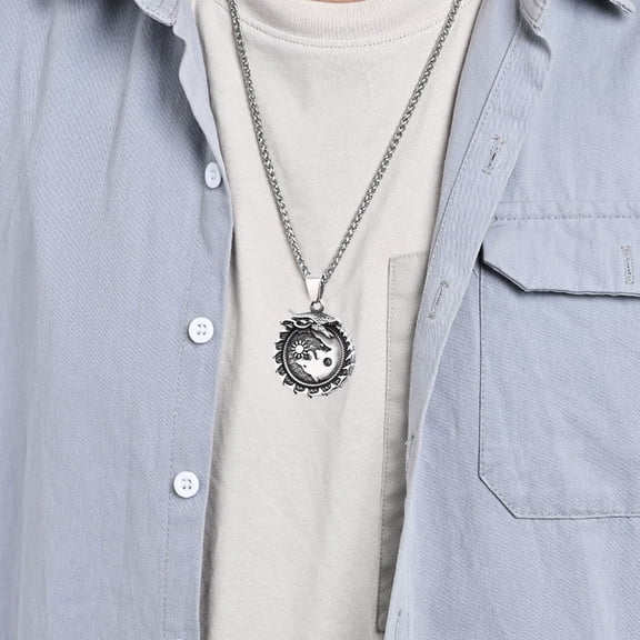 SmartBy Viking Wolf Pendant Necklace Skoll Hati Wolf Pendant Necklace Retro Nordic Viking Jewelry Gift for Men And Women