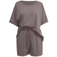 thumbnail image 4 of Conjunto de camiseta con mangas murciélago y pantalones cortos con cordón para mujer: diseño moderno, cintura ajustable, tejido suave, versátil para la playa o para estar por casa, 4 of 6