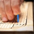 thumbnail image 4 of Pinzas para tablas de cribbage Gosknor, 48 unidades, plástico, con agujero de 0,32 cm, 4 of 7