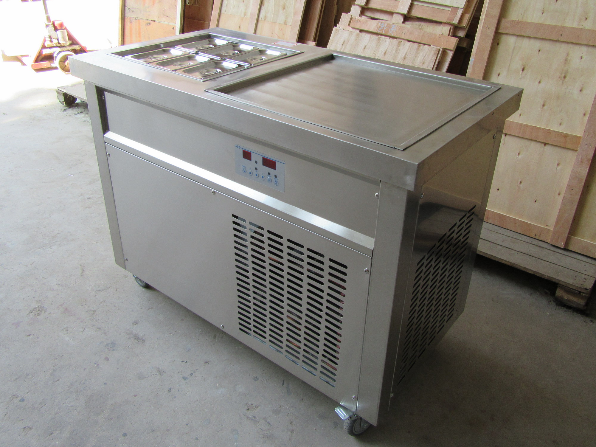 Kolice Commecial Single Square pan + 6 Pre-Cooling Buckets Roll Ice Cream Machine Fried Ice Cream Maker