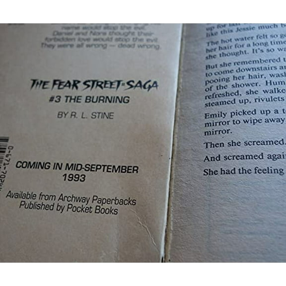 Pre-Owned The Stepsister (Fear Street, No. 9) (Unknown) 0671702440 9780671702441