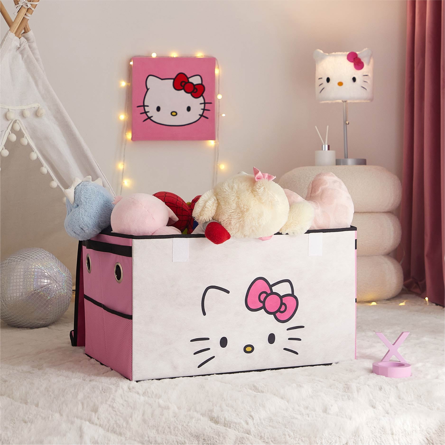 Hello Kitty 22.5" W x 13.5" H Storage Trunk