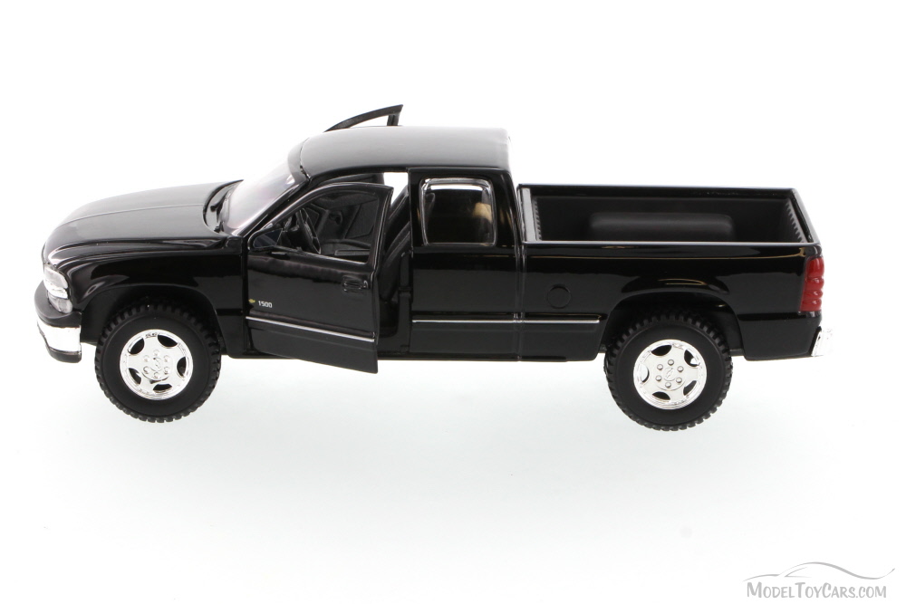 2005 chevy silverado toy truck