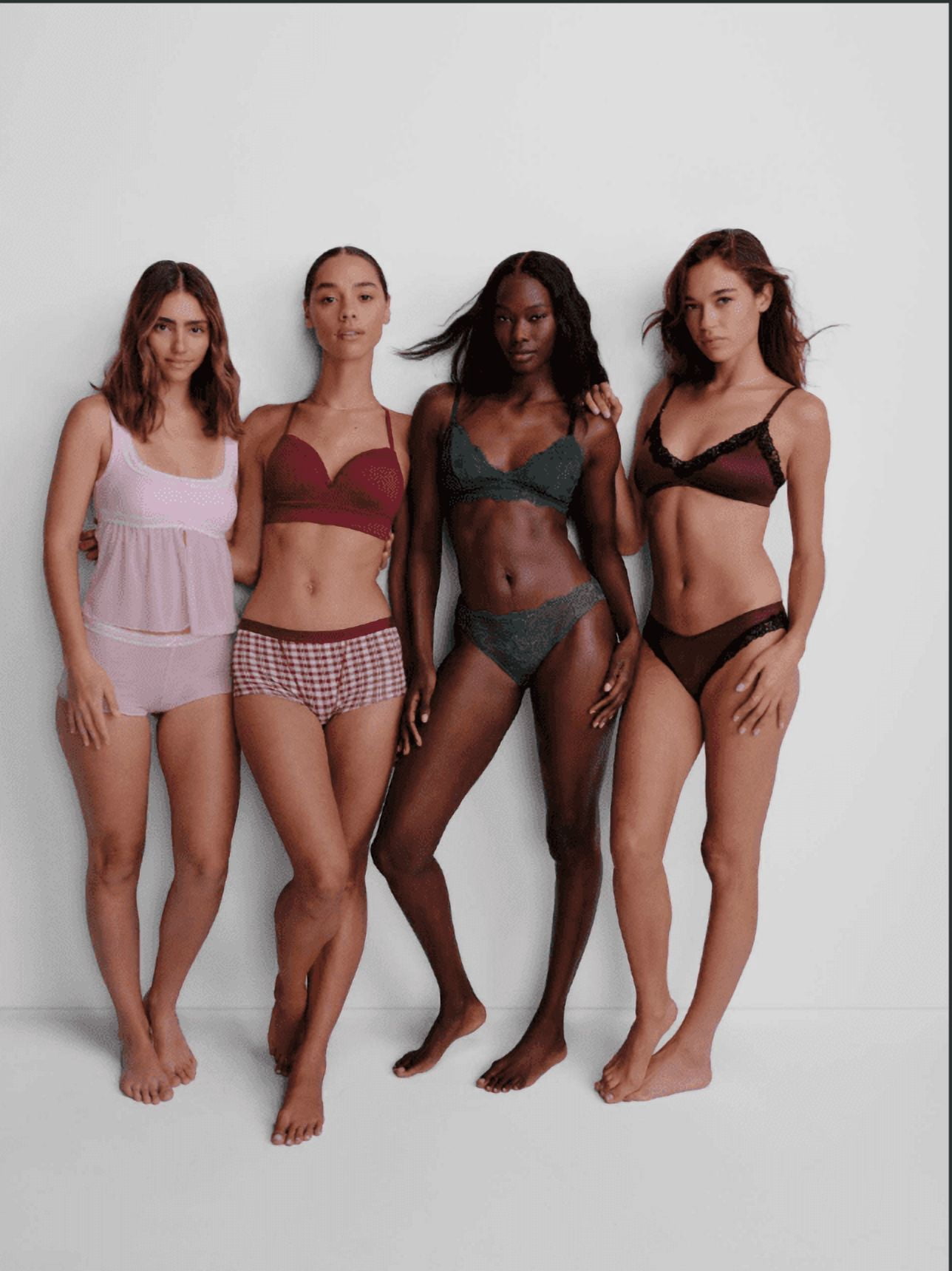 No Boundaries Women's Seamless Wirefree Bra with Lace, Sizes XS-XXXL