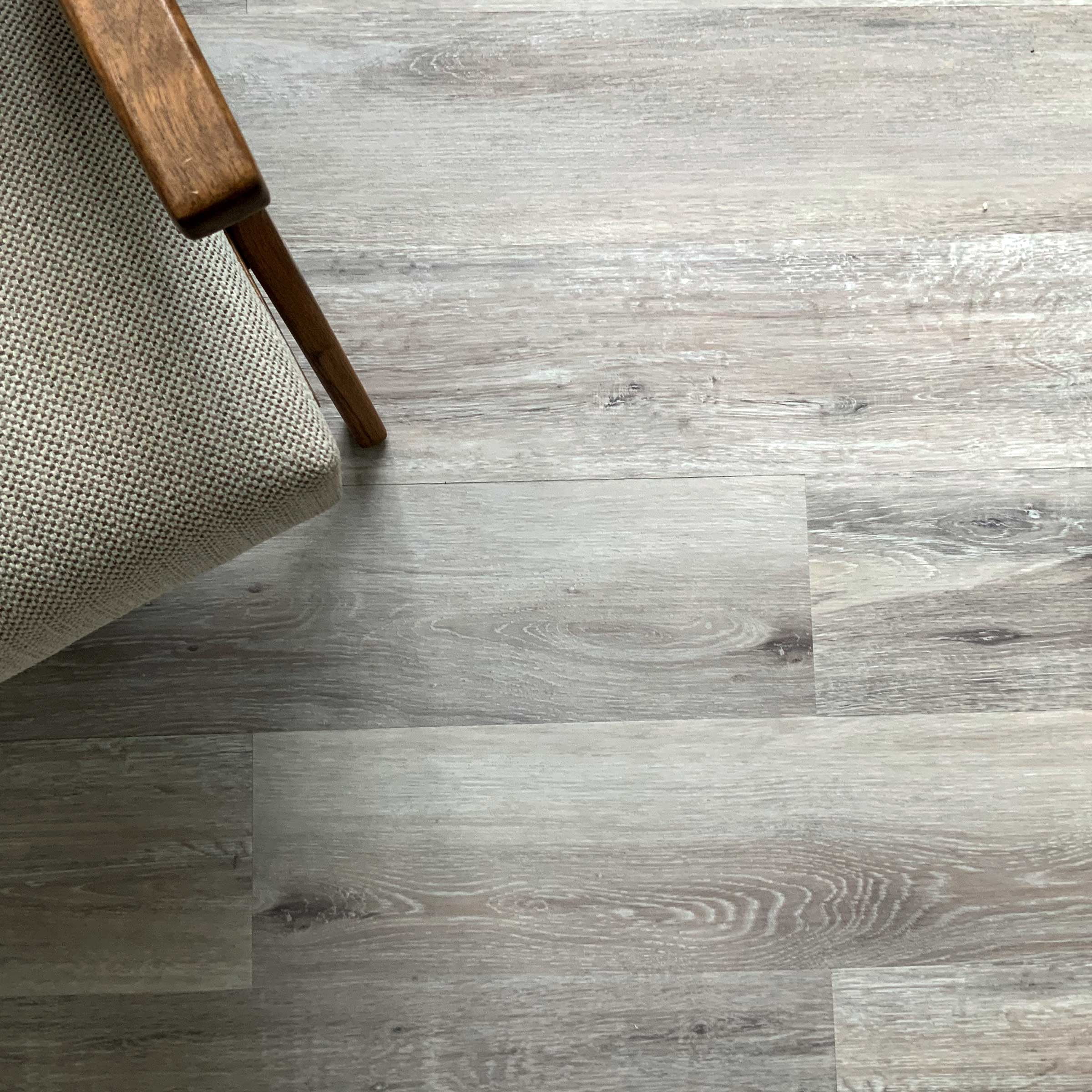 dip Talc EASYLAY Luxury Vinyl Floor 7 in x 48 in 23.3 Sq ft 10 Planks