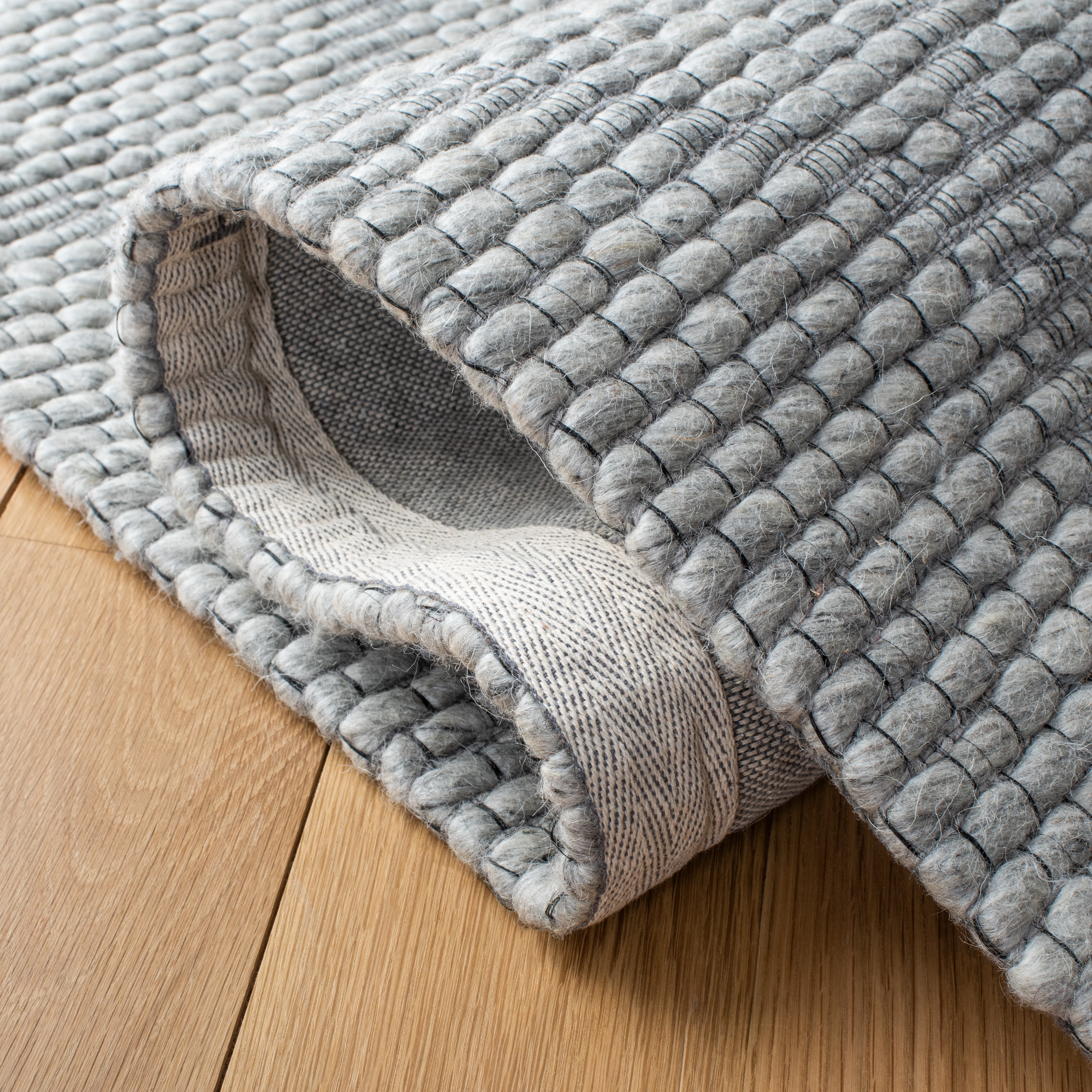 SAFAVIEH Marbella Aria Diamond Area Rug, Silver/Grey, 5' x 8'