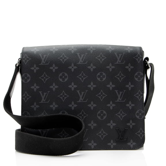 Pre-Owned Louis Vuitton Monogram Eclipse District PM Messenger