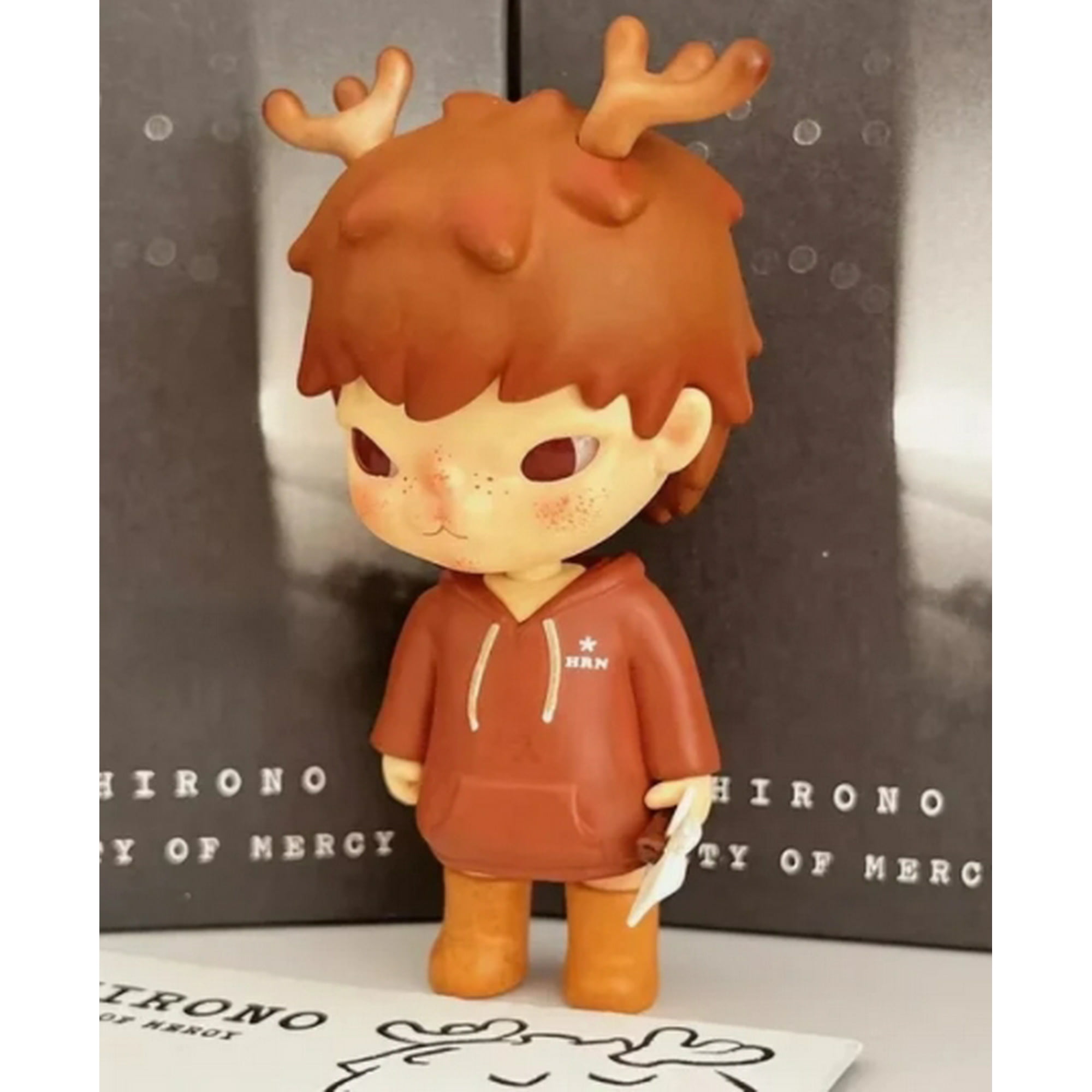 Hirono City of Mercy Series Cool Lonely Boy Figure Yellow Raincoat