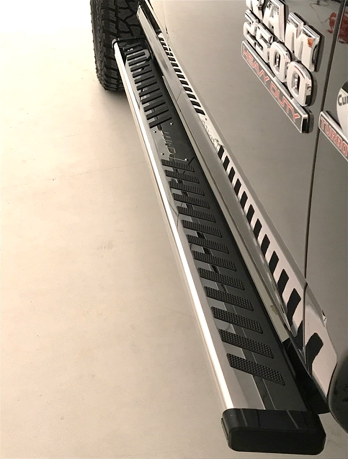 Lund By Realtruck 28665039 Summit Ridge 2.0 Stainless Steel Running Boards Compatible with 2005-2018 Toyota Tacoma Access Cab