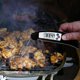 thumbnail image 3 of Termómetro electrónico digital para barbacoa, de -50 a 300 °C, con sonda de lectura instantánea, para uso doméstico, color negro, 3 of 4