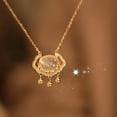 thumbnail image 1 of Collar de mujer, cadena de clavícula, oro, collar con candado de paz Ruyi chino oso de fresa Electrónica, 1 of 4