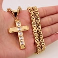 thumbnail image 3 of Collar con colgante de cruz clásica de acero inoxidable y titanio para hombre y mujer, 3 of 6