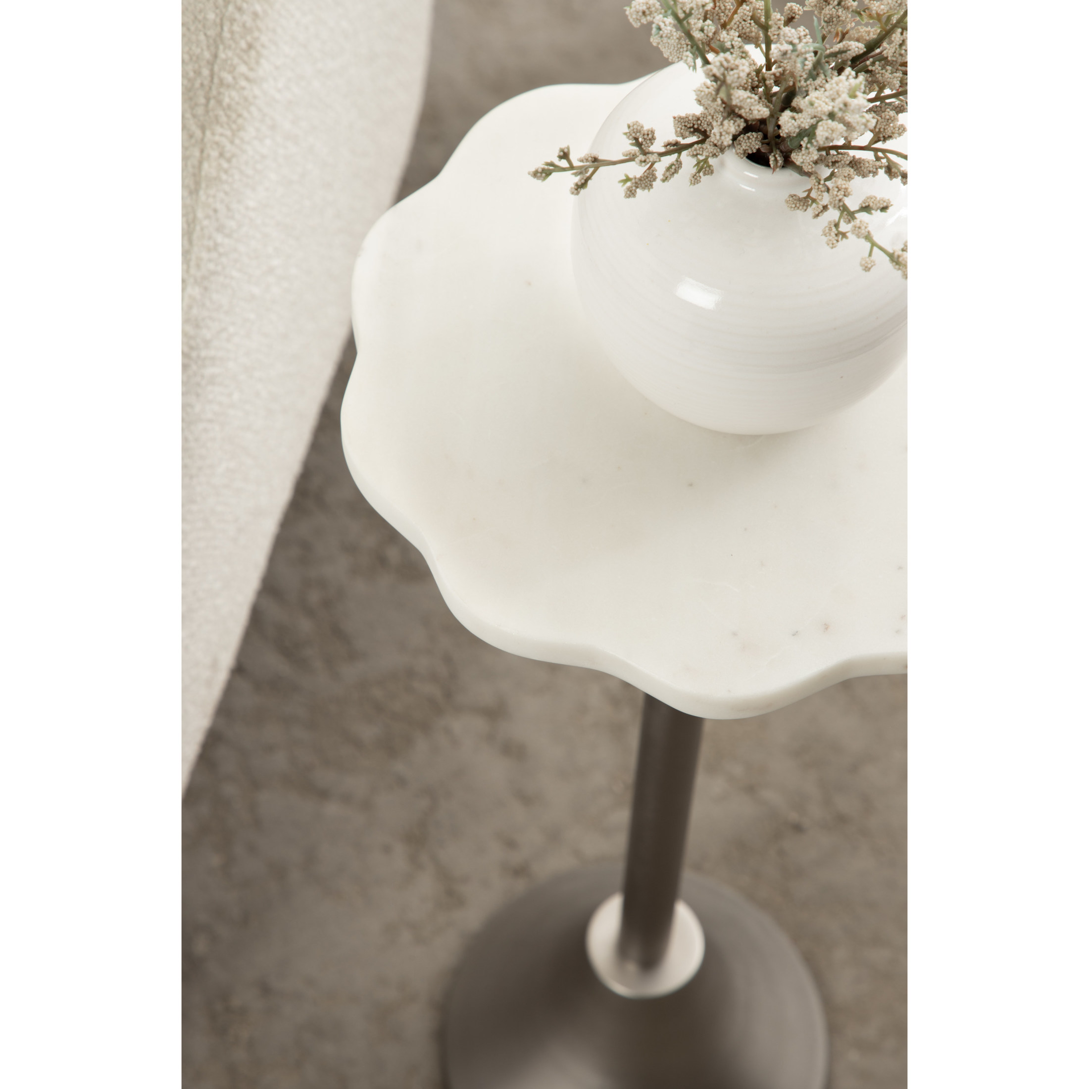 Kate and Laurel Sanzo Modern Pedestal Drink Table, 10 x 10 x 23, White Marble and Silver, Decorative End Table with Scalloped Marble Tabletop for Use as Small Plant Stand or Cute Martini Table