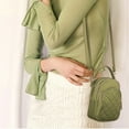 thumbnail image 3 of Bolso bandolera ligero, moderno y versátil. Verde, 3 of 5