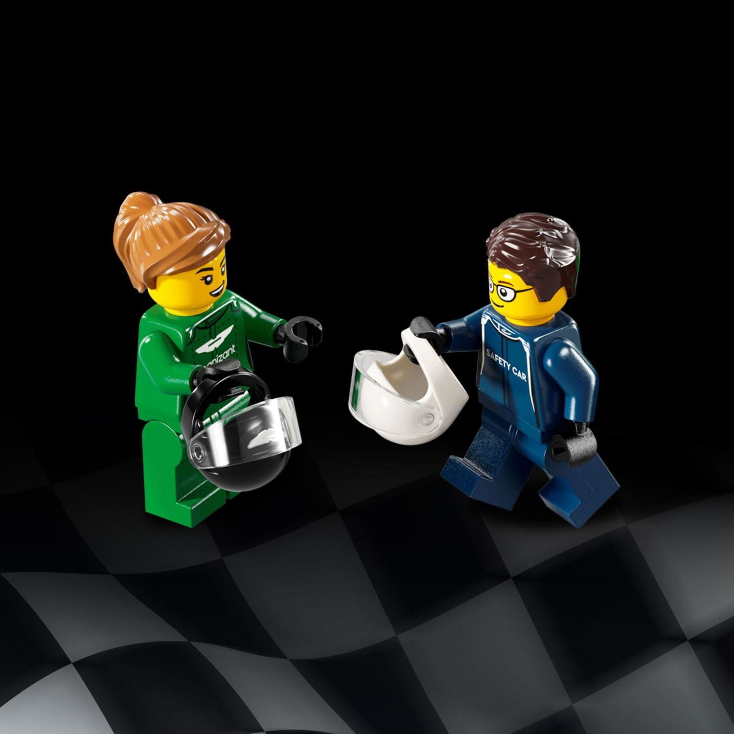 LEGO Speed Champions Aston Martin Safety Car & AMR23 - Racing Car Toy Set with 2 Minifigures - Birthday Gift Idea - 76925