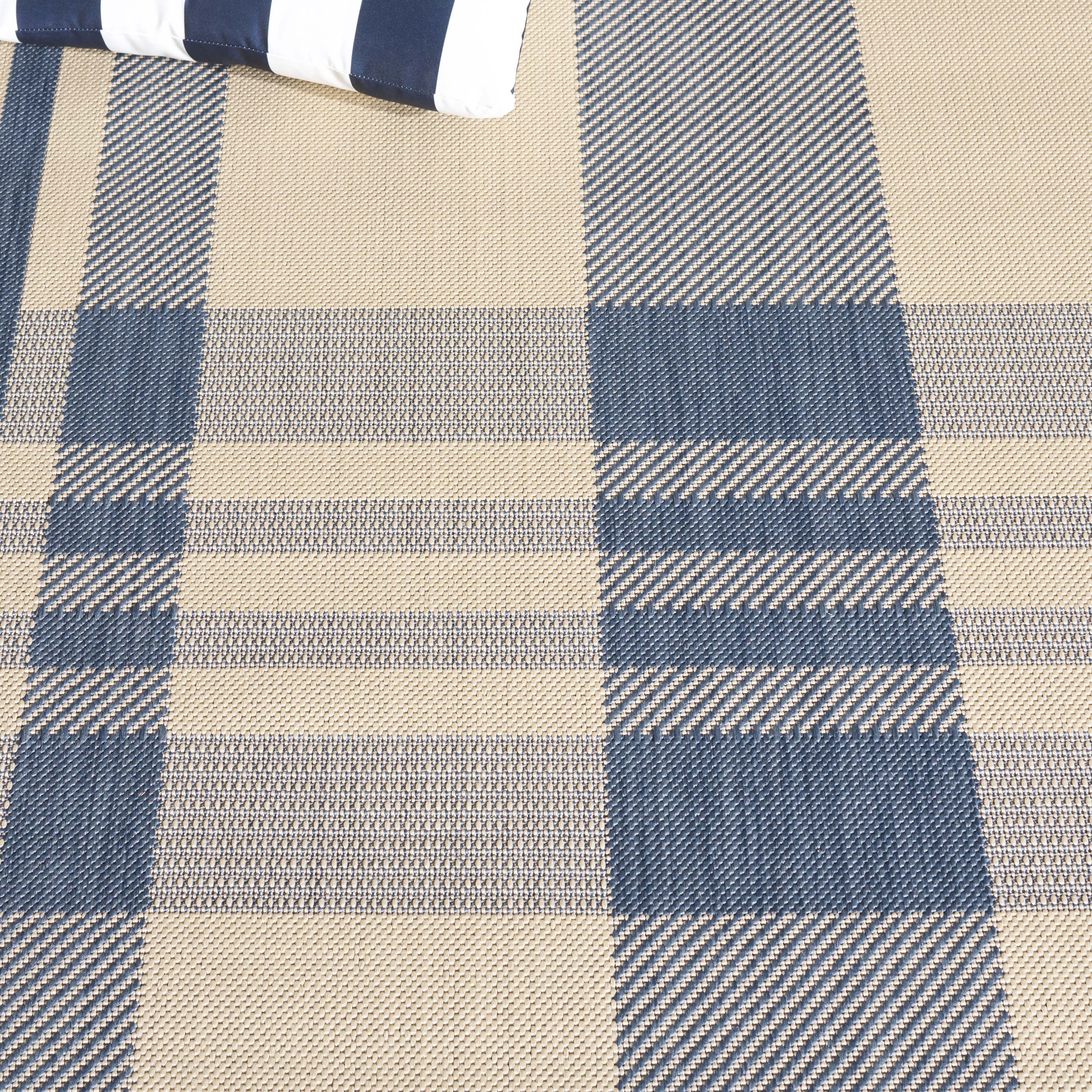 Safavieh Courtyard Benjamin Plaid Indoor/Outdoor Area Rug, Beige/Blue, 4' x 4' Square