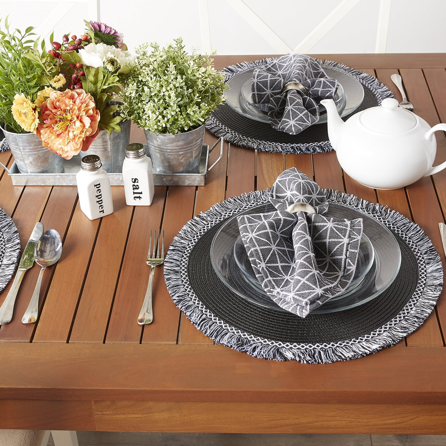 DII Black Round Fringed Placemat Set/6