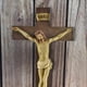 thumbnail image 5 of 2x Resina religiosa Jesús Crucifijo Estatua Santa Estatuil Colgante Colección para perfecl estatuilla de resina de jesús crucifijo, 5 of 6