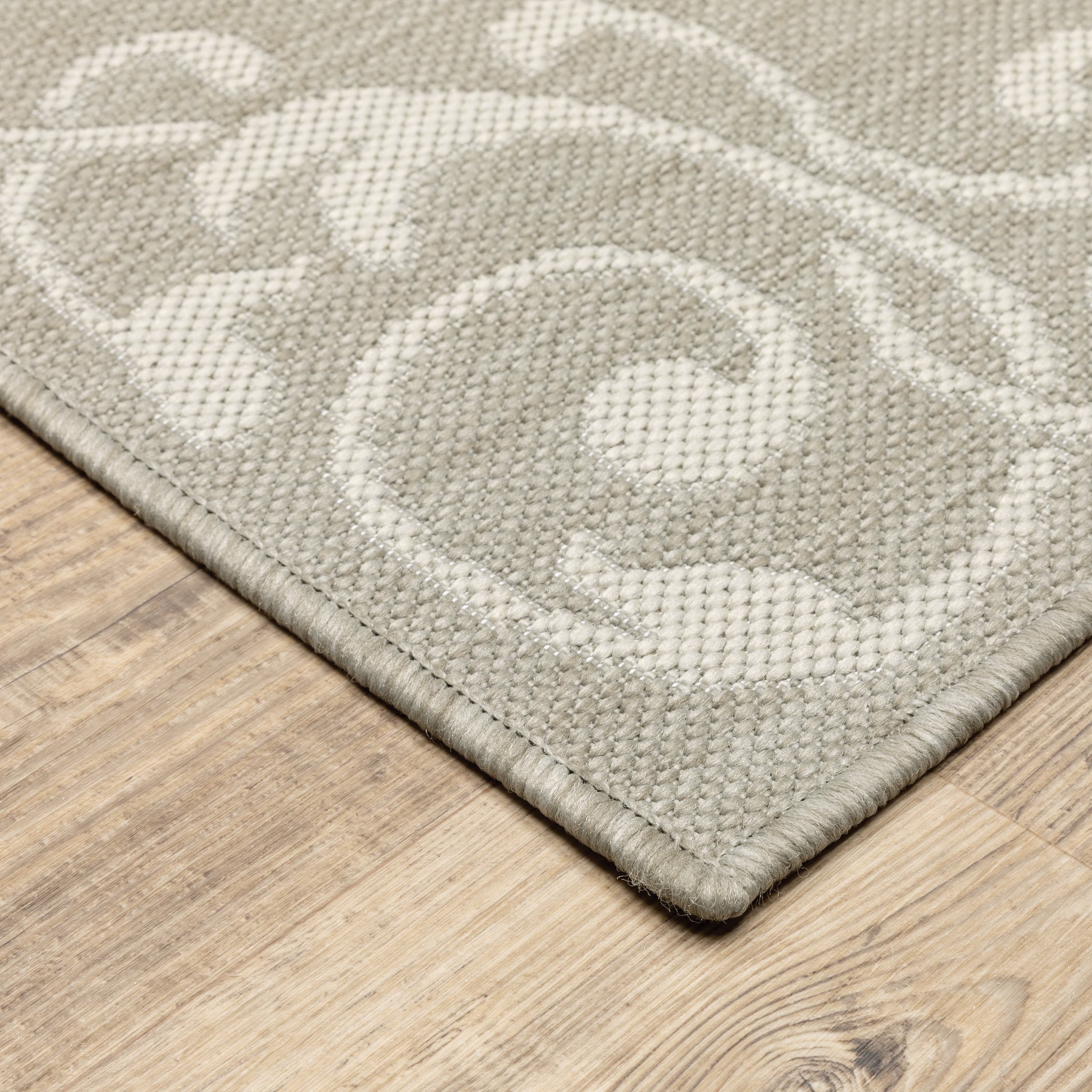 Avalon Home 8' x 10' Gray and Taupe Floral Medallion Outdoor Rug