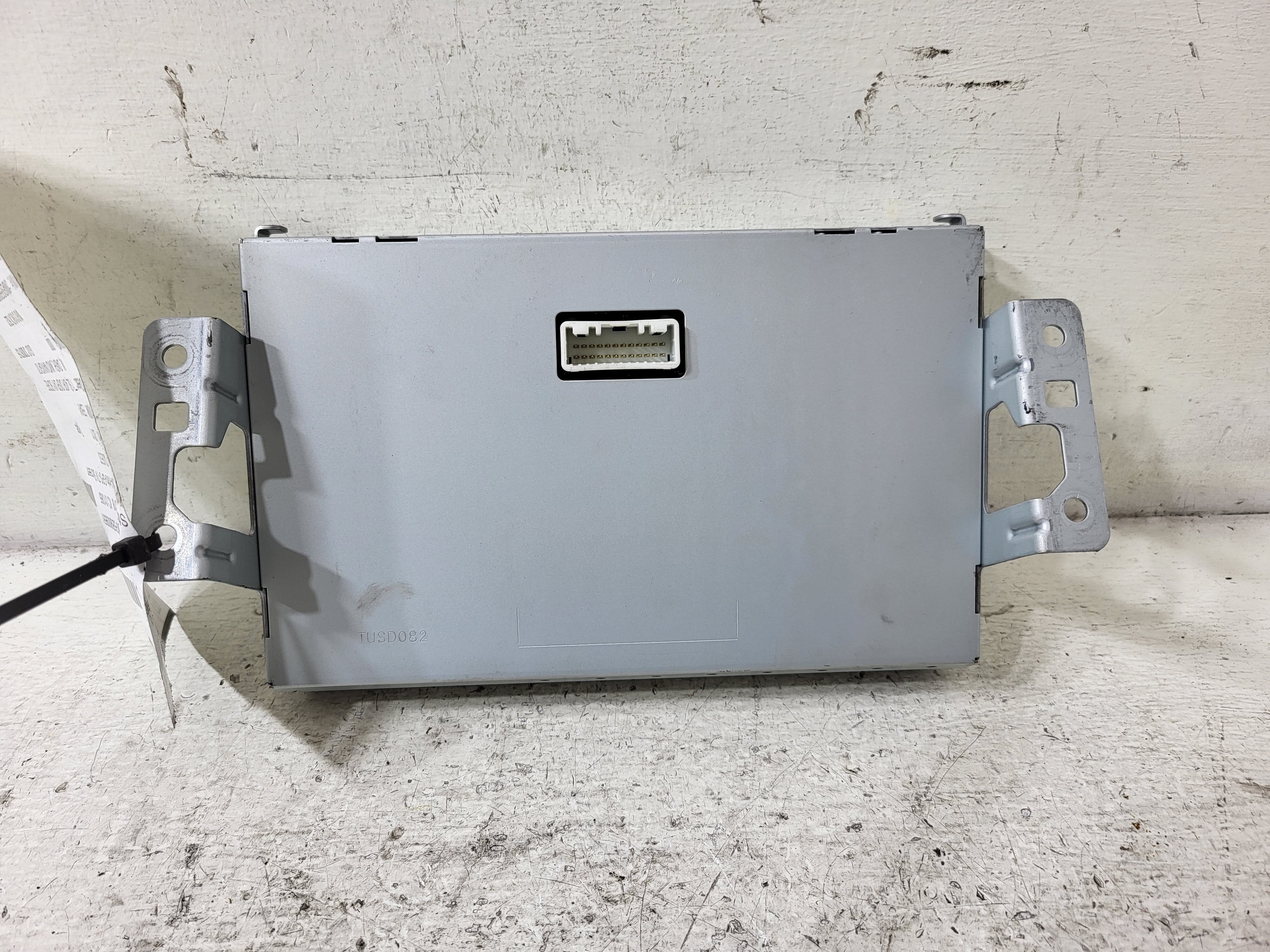 Pre-Owned 2011-2017 Nissan Quest Information Display Screen OEM LKQ - Verify Specific Vehicle Fitment In Description - (Good)
