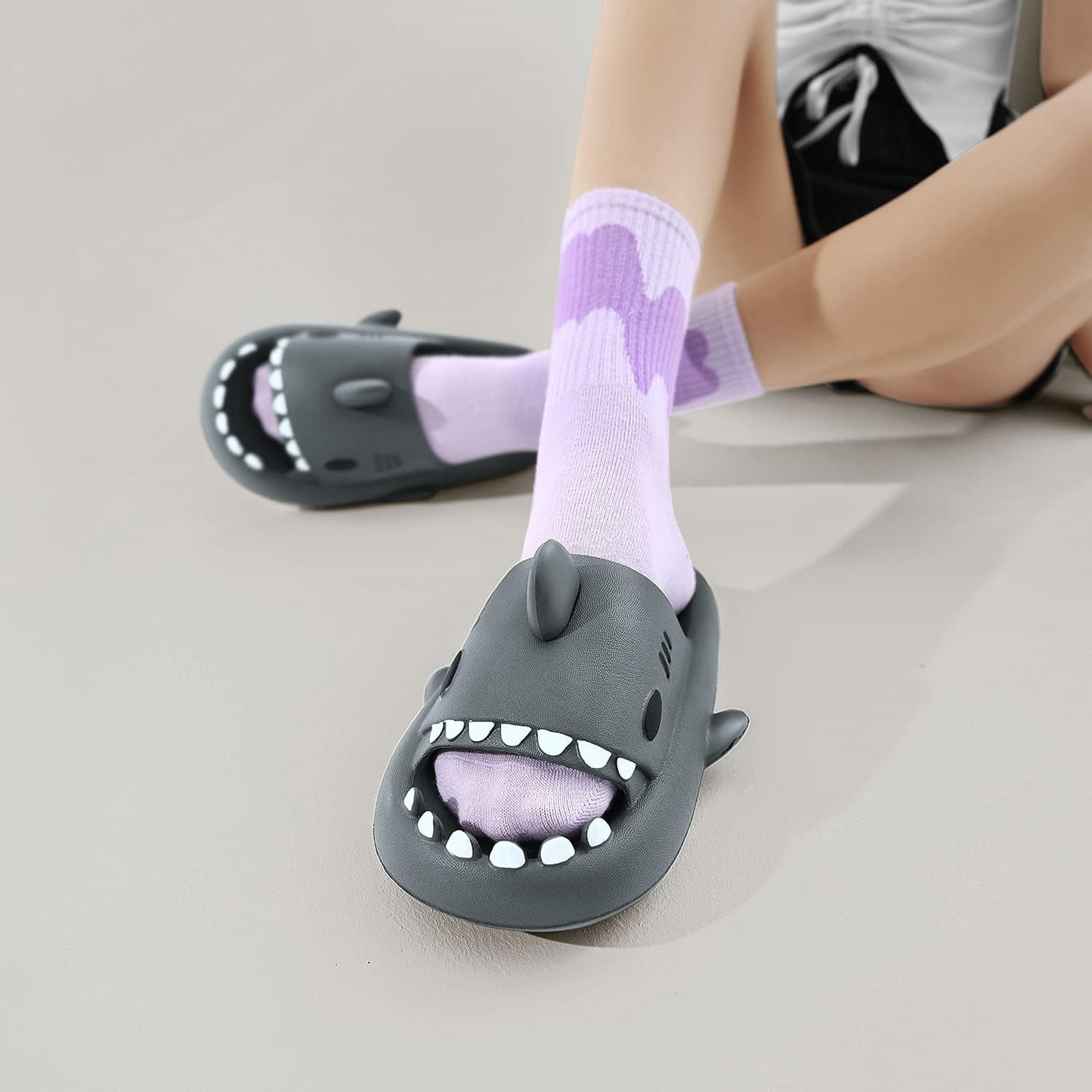 Men's and Women's Shark Slides Cloud Slippers Summer Novelty Open Toe Slide Sandals Anti-Slip Beach Pool Shower Shoes with Cushioned Thick Sole