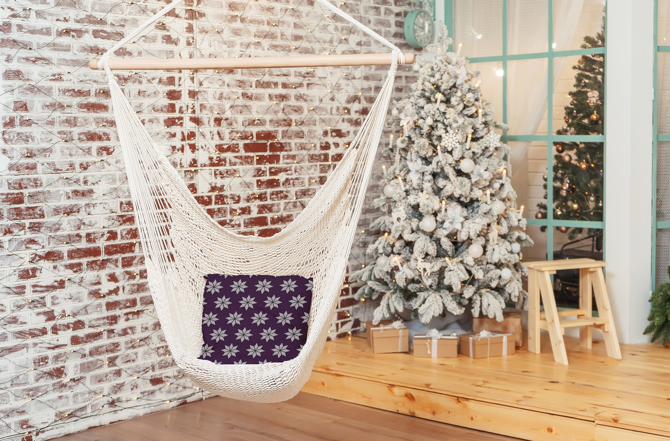 Simply Daisy Plum Colored Christmas Stars Christmas Soft Spun Polyester Indoor/Outdoor Throw Pillow, 18" x 18"