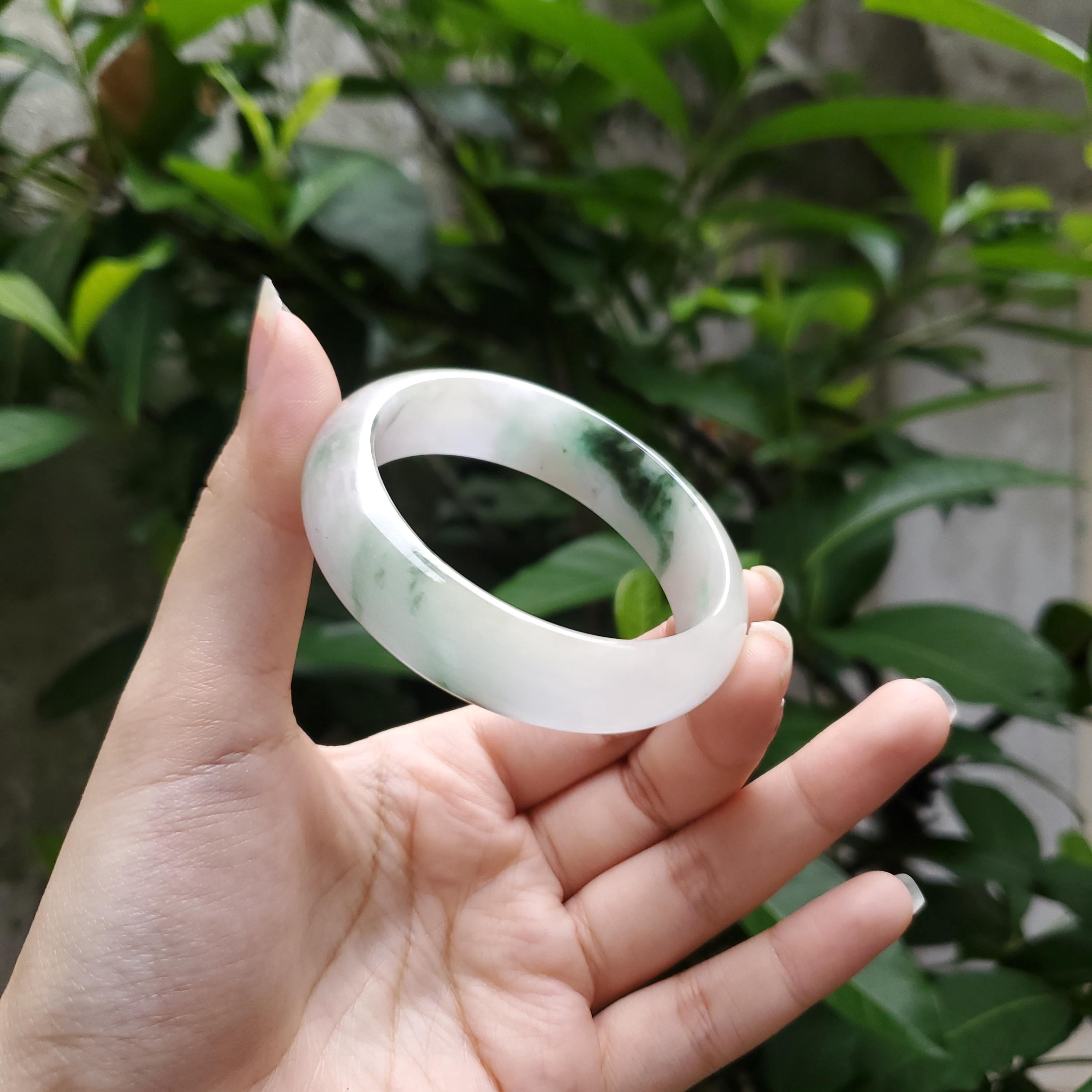Jade Bangle 48-60mm up | Yingmart White To Dark Green Jade Jadeite Bracelet for Men, Women, Grandmother, Sister – Vintage Elegance (SizeAdvice)