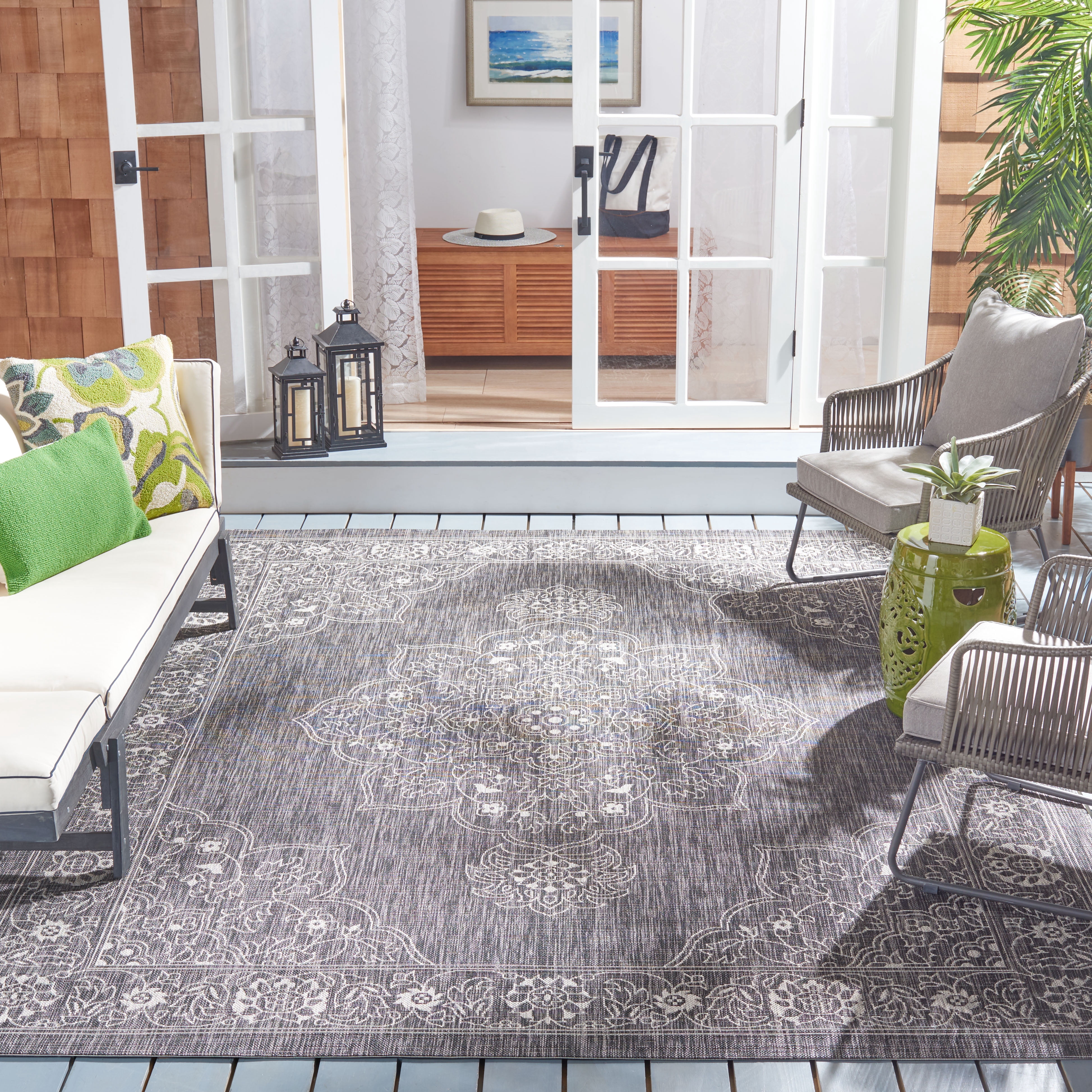 SAFAVIEH Courtyard Lynna Medallion Indoor/Outdoor Area Rug, Black/Grey, 9' x 12'